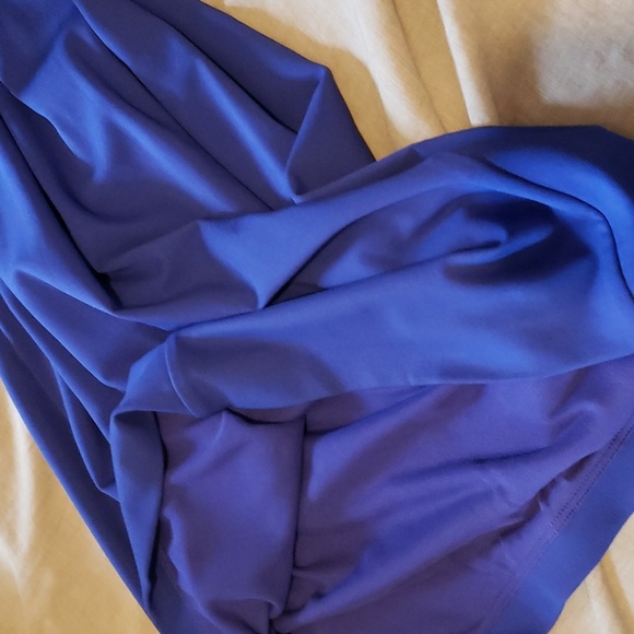 GUCCI cutout size 4 with Gucci belt - Picture 8 of 10